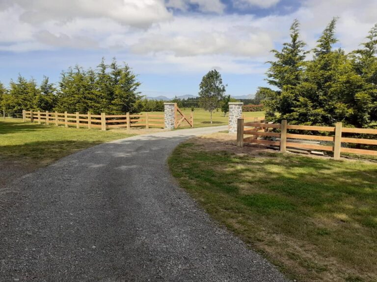 Quality Urban Rural Fencing 1 768x576