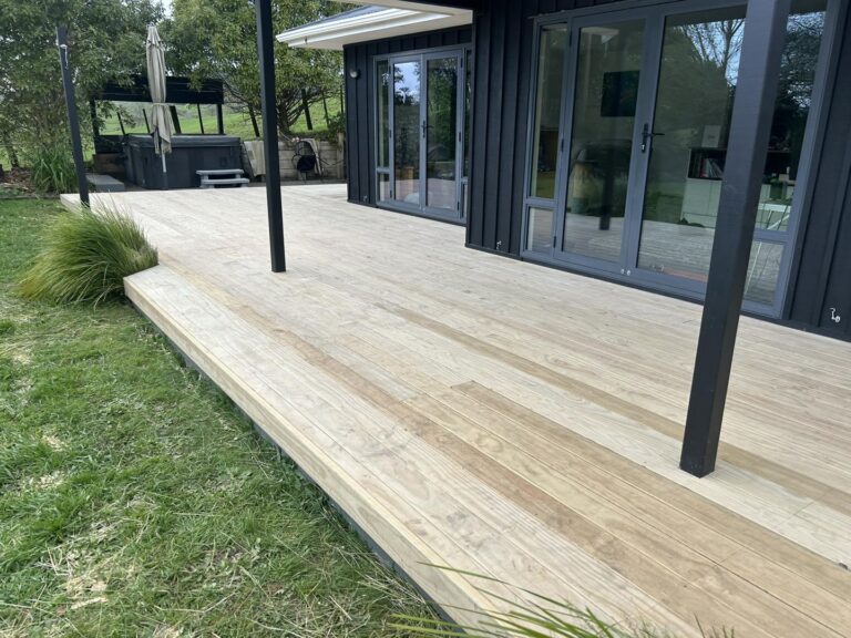 Topline Fencing and Retaining 1 768x576