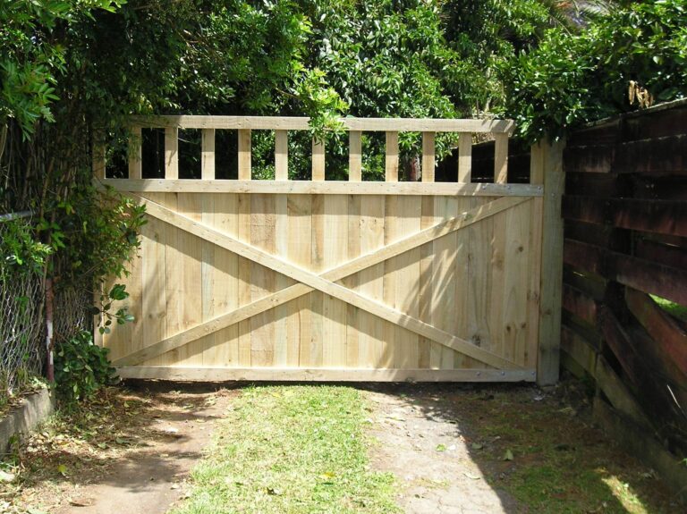 custom gates ltd 3 768x575